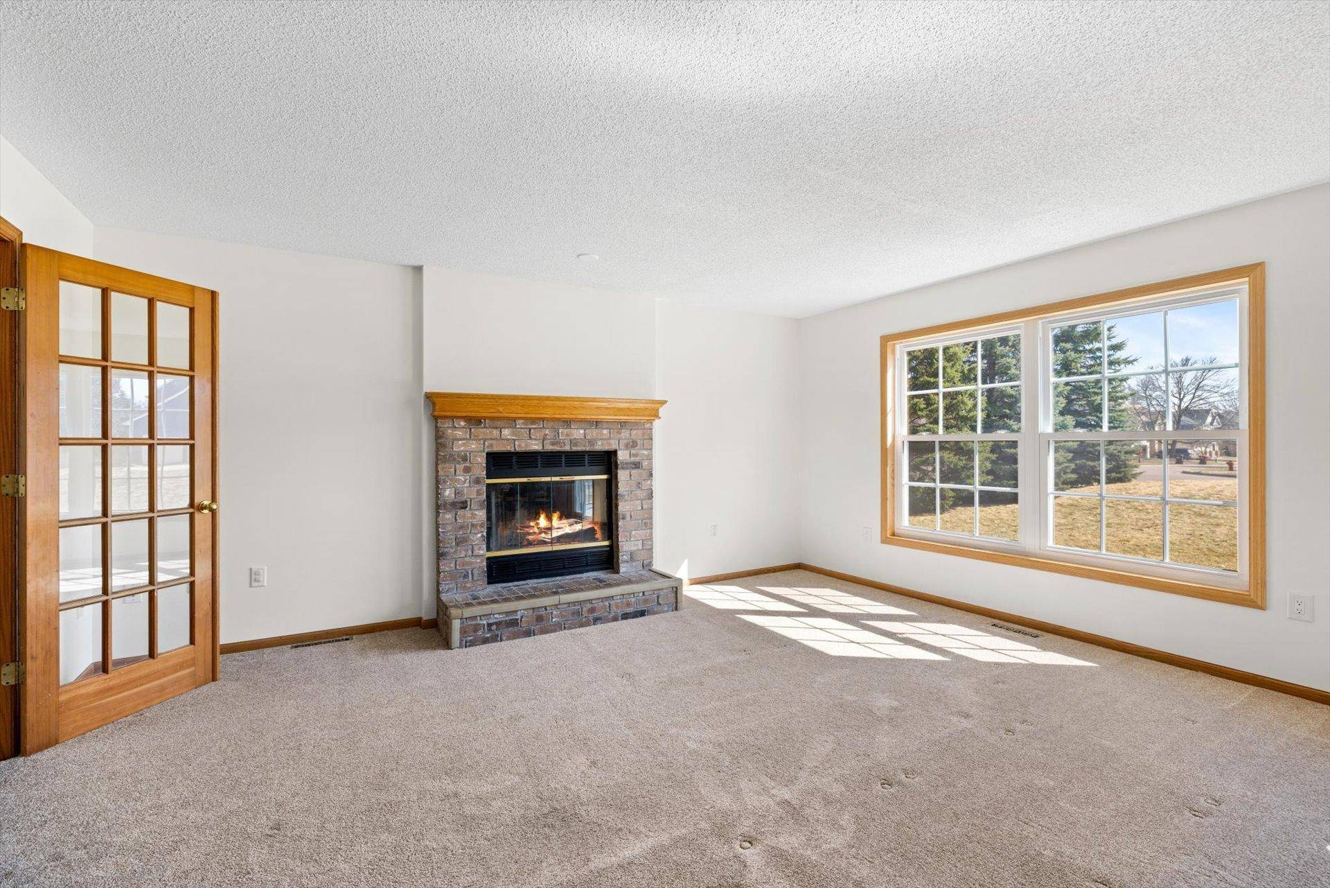 952 Moonlight DR, Woodbury, MN 55125