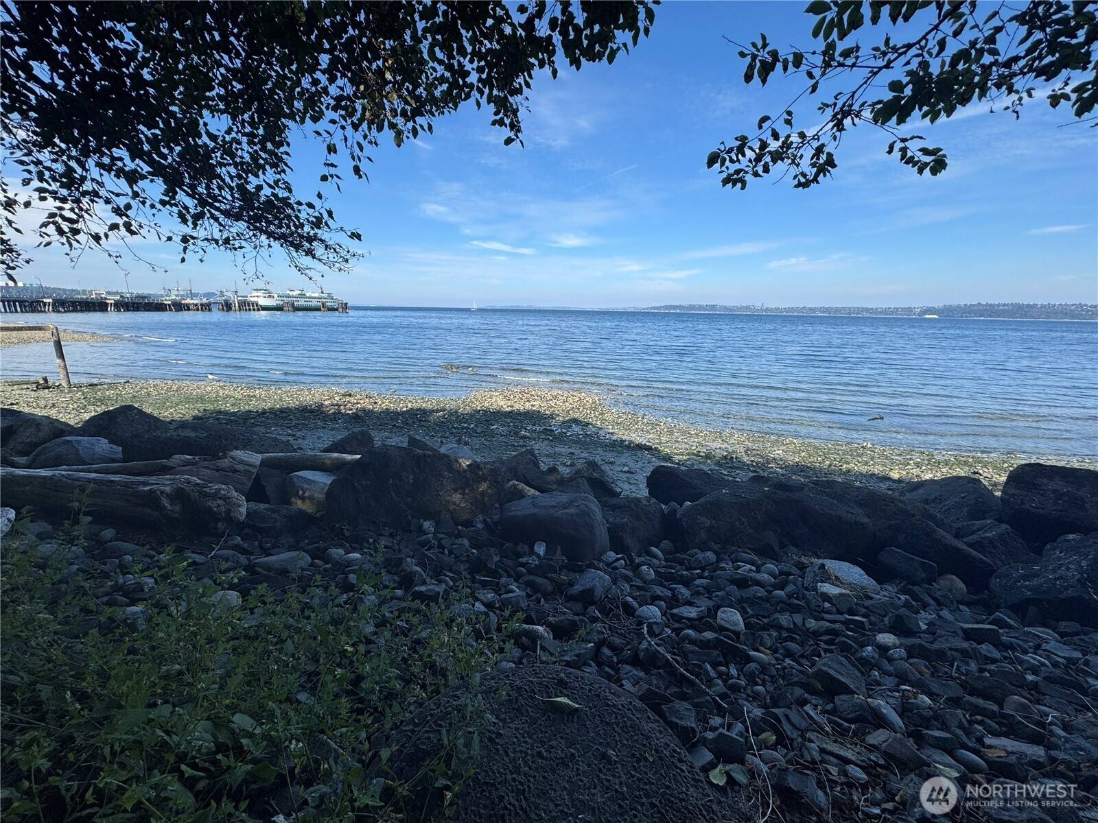10016 SW Bunker TRL, Vashon, WA 98070
