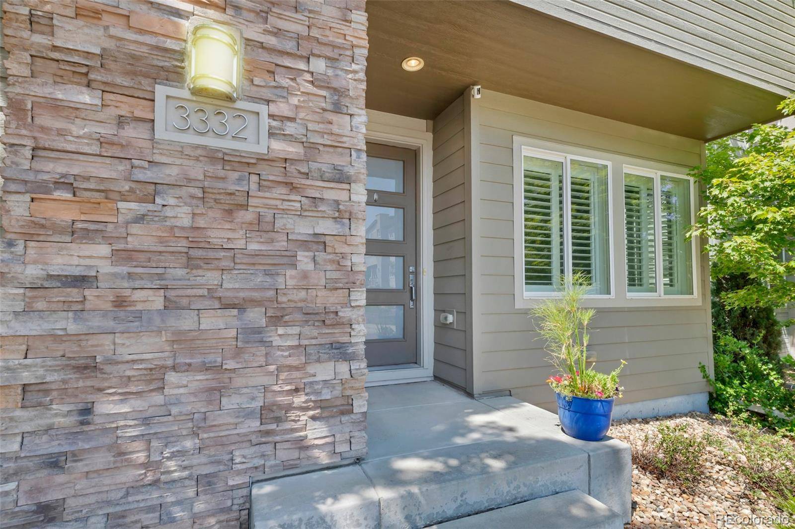 3332 Cranston CIR, Highlands Ranch, CO 80126