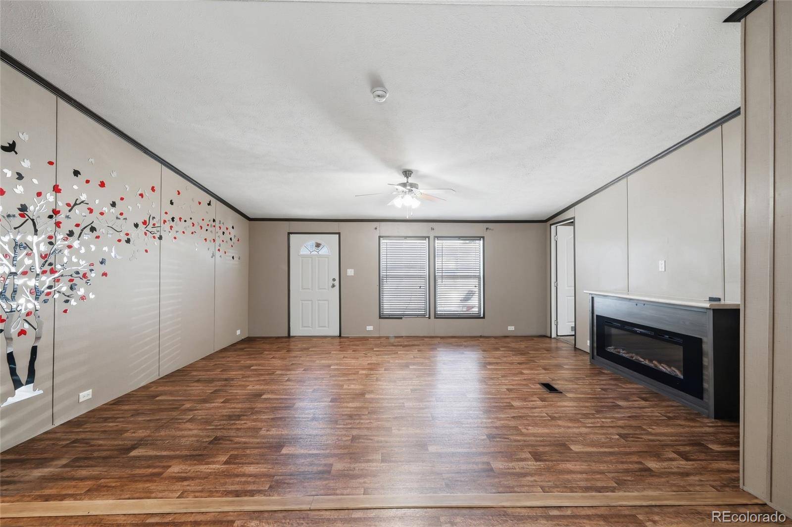 1790 Eisenhower WAY, Aurora, CO 80011