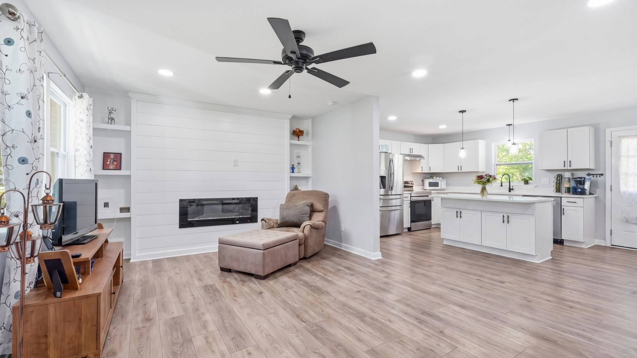 802 Lowry St, Manchester, TN 37355