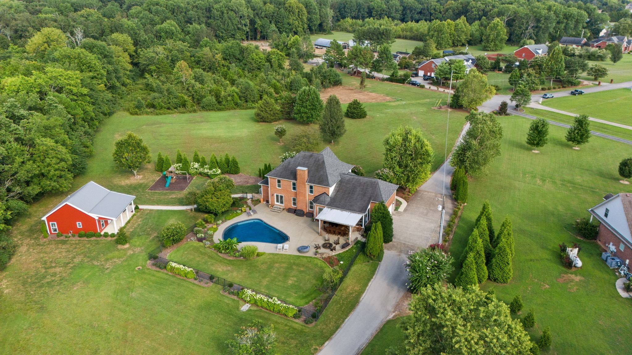 1825 N Lovvorn Rd, Christiana, TN 37037