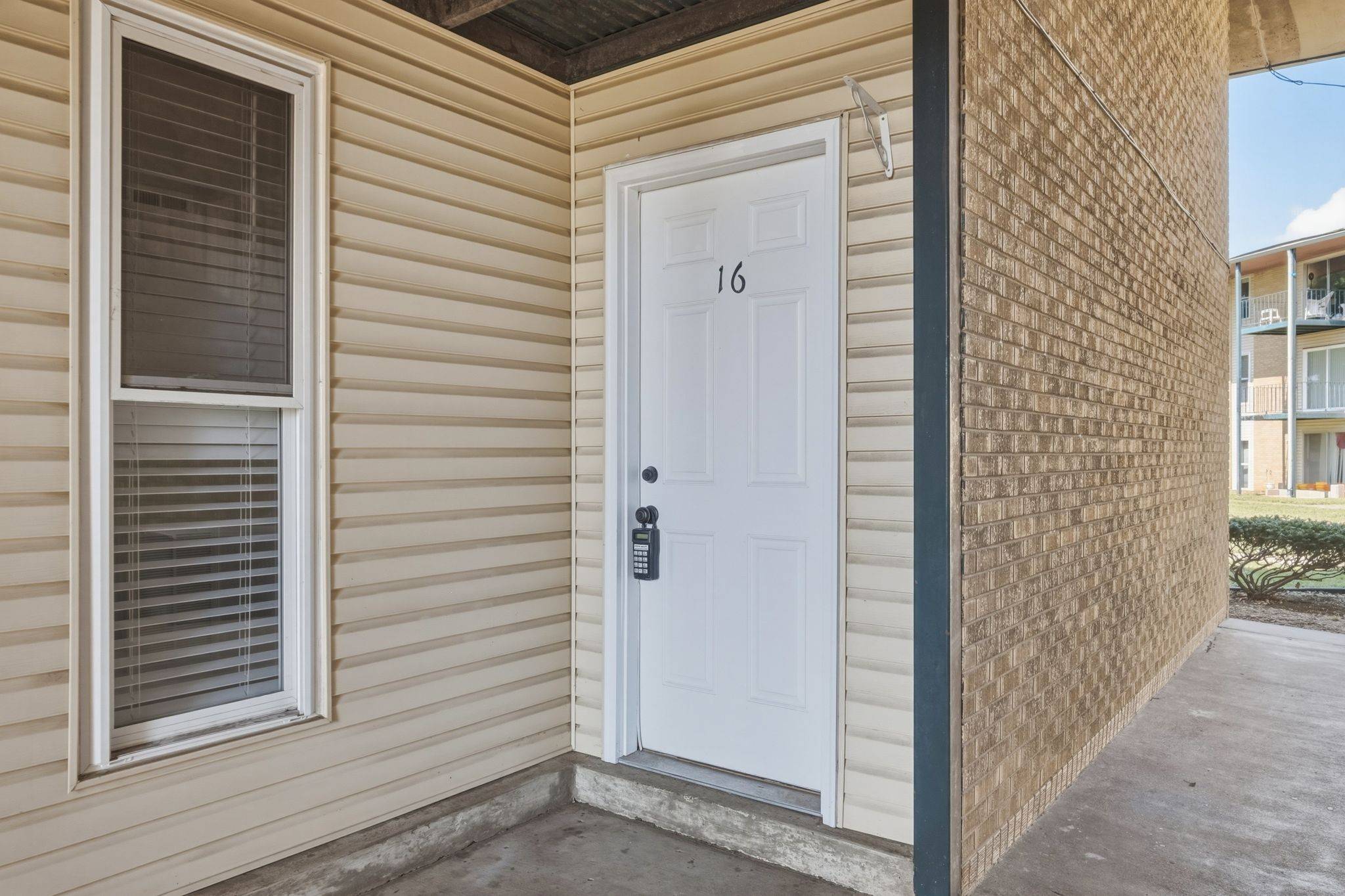 555 N DuPont Ave #A16, Madison, TN 37115