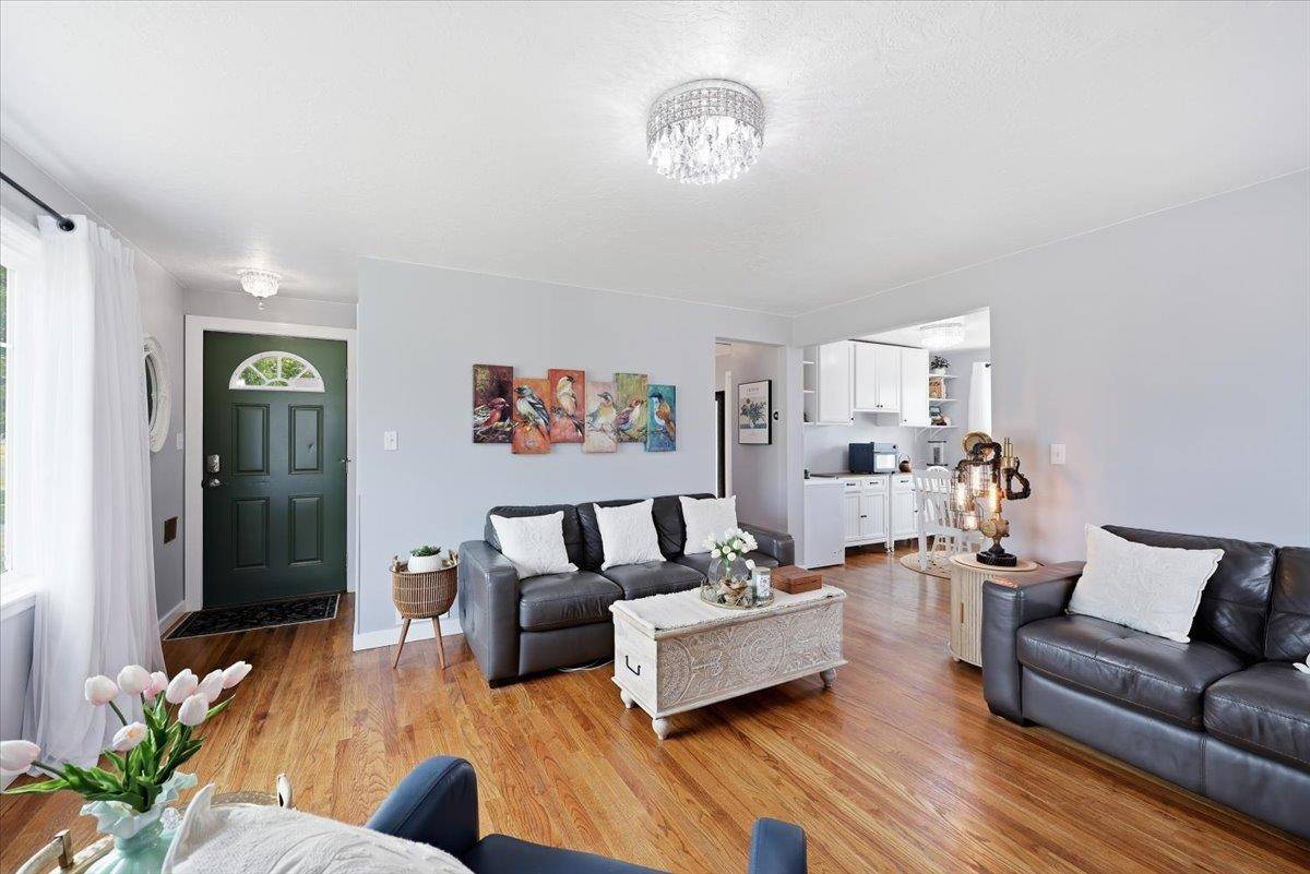 2727 W Hoffman Ave, Spokane, WA 99205