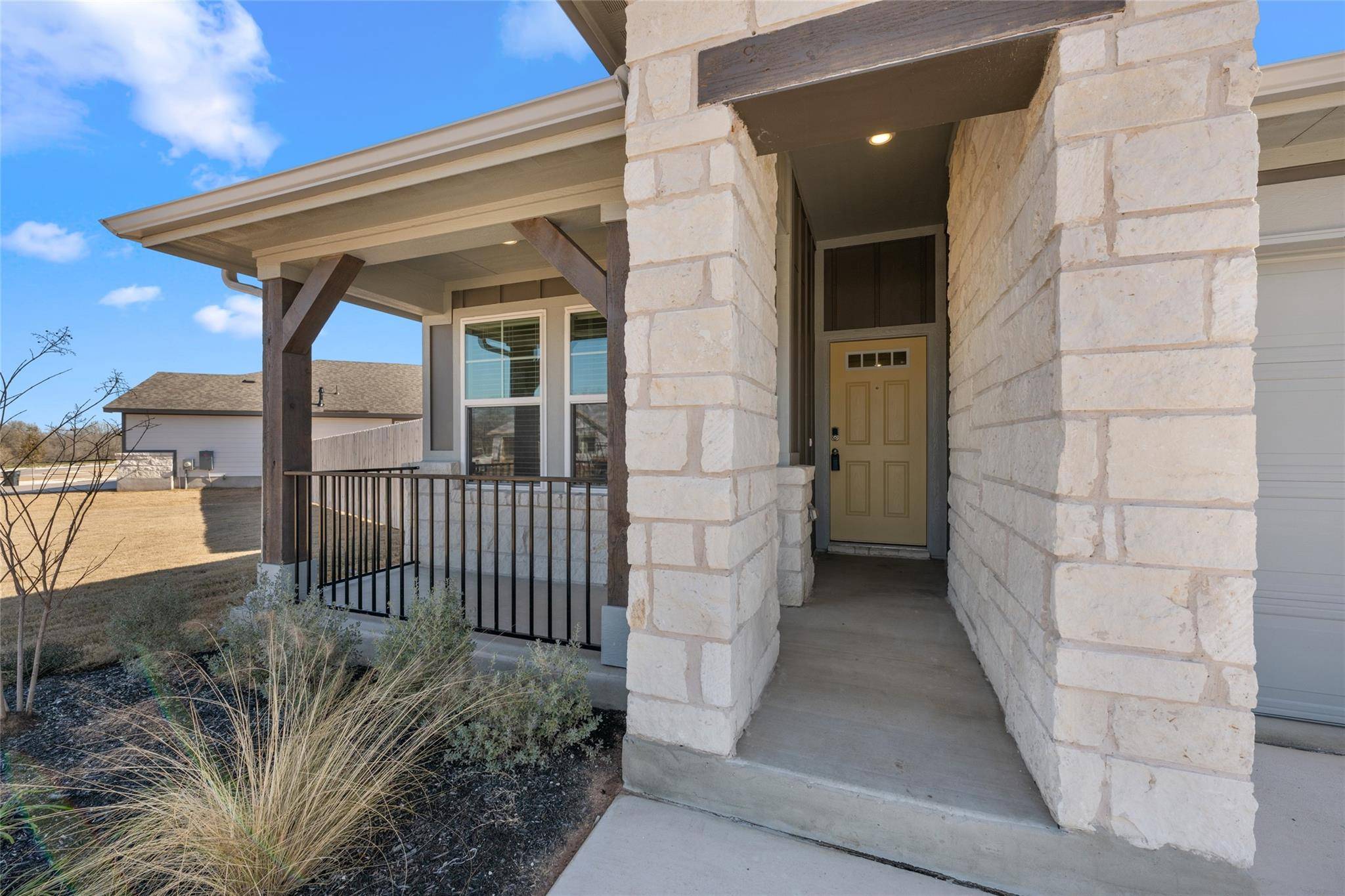 136 Short Toed Swoop, Cedar Creek, TX 78612