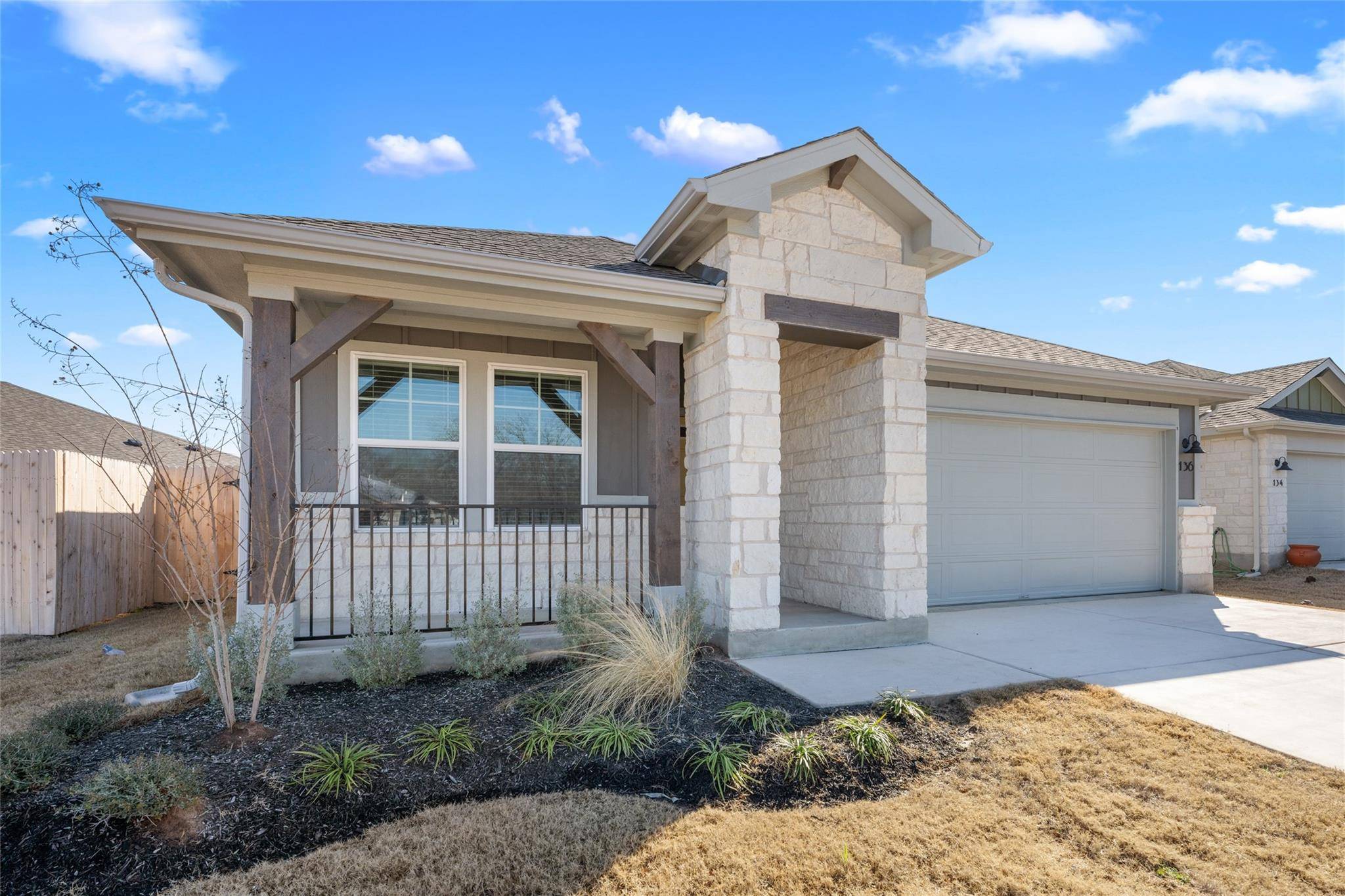136 Short Toed Swoop, Cedar Creek, TX 78612
