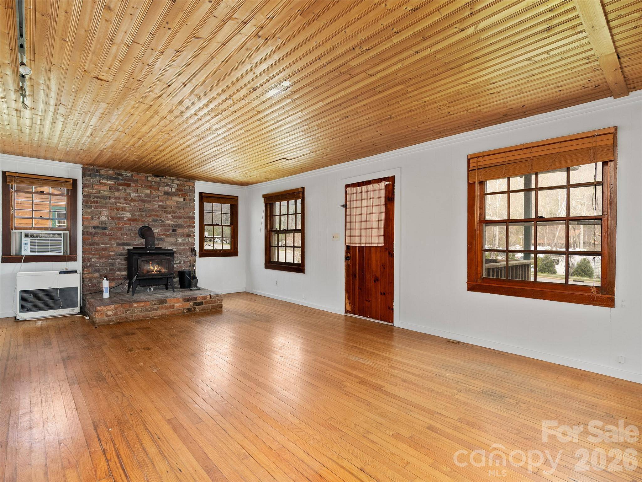1361 & 1369 Soco RD, Maggie Valley, NC 28751