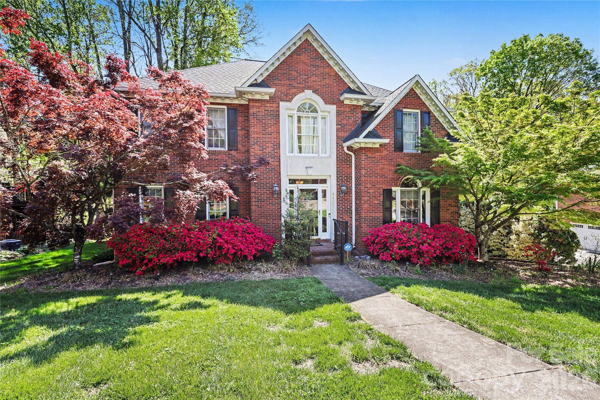 5005 Mayberry LN, Winston Salem, NC 27106