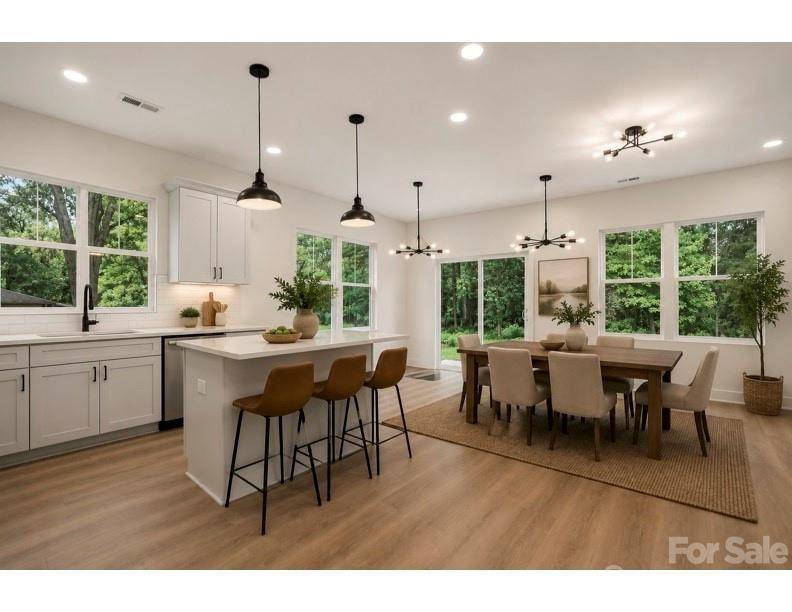 208 W Todd LN #A & B, Charlotte, NC 28208