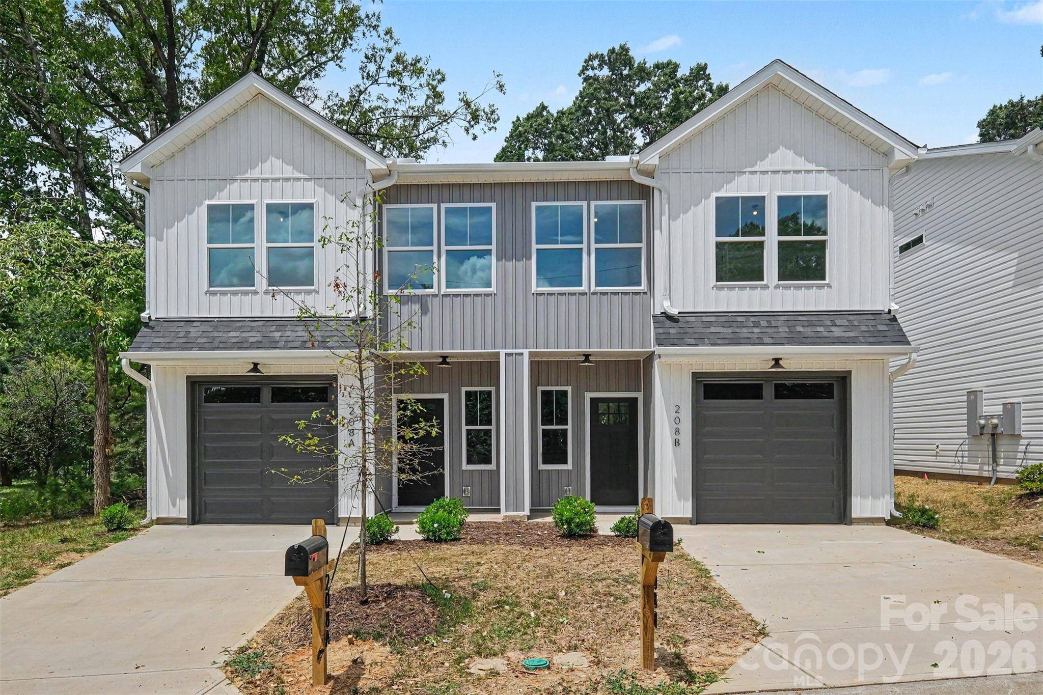 208 W Todd LN #A & B, Charlotte, NC 28208