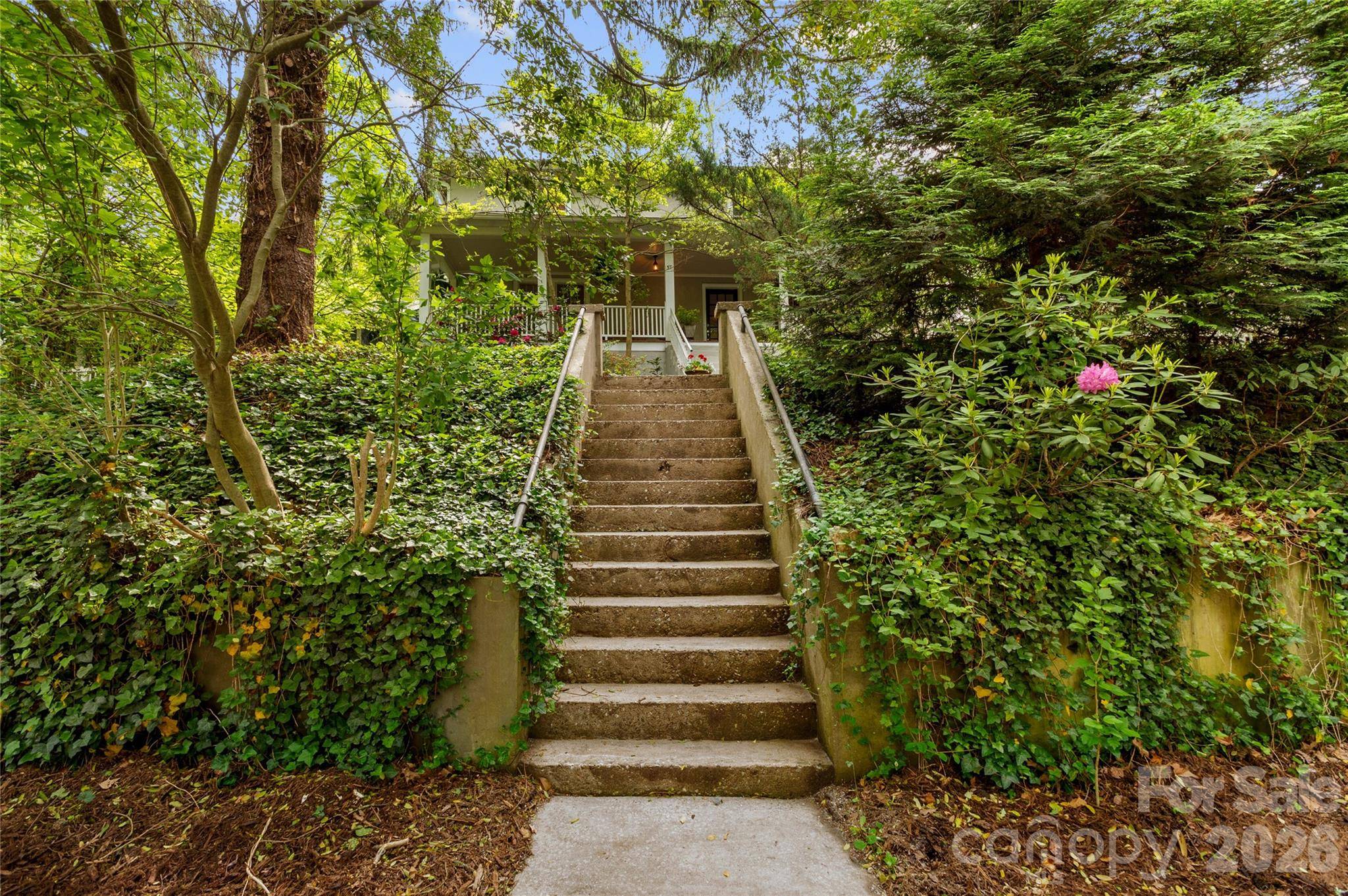 57 Conestee ST, Asheville, NC 28801