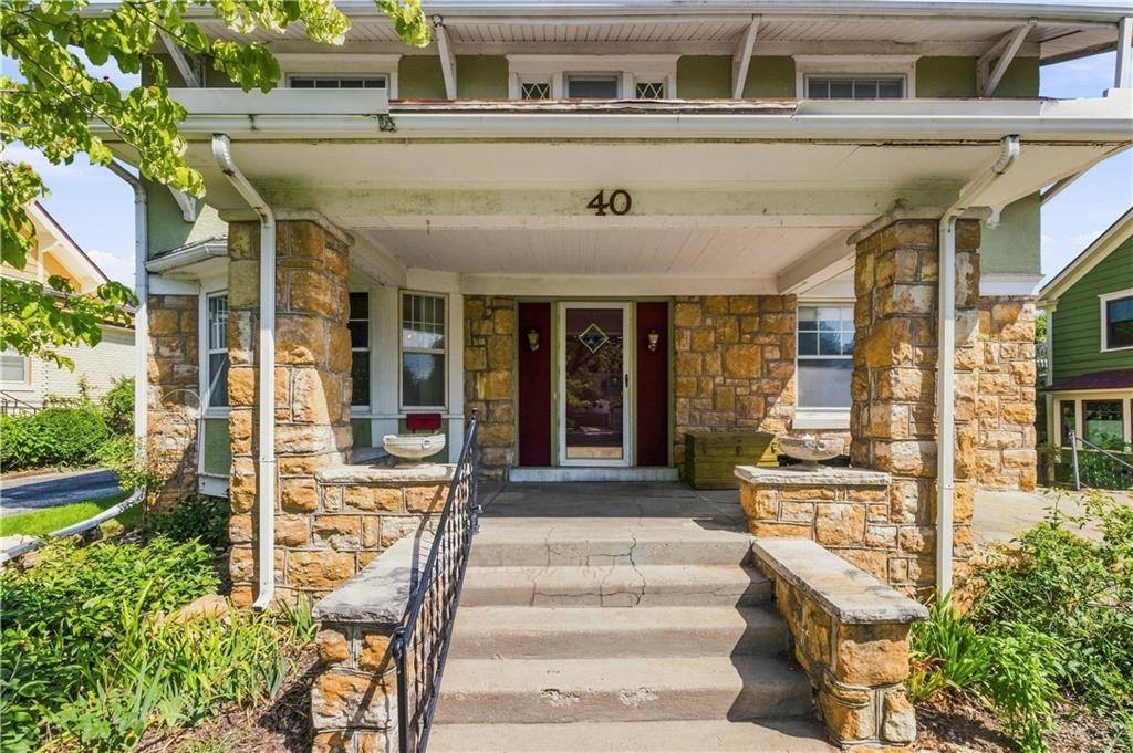 40 E 52nd ST, Kansas City, MO 64112