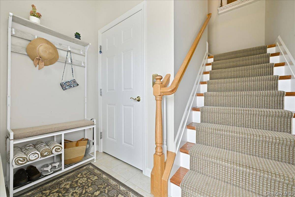 281 Spring DR, East Meadow, NY 11554