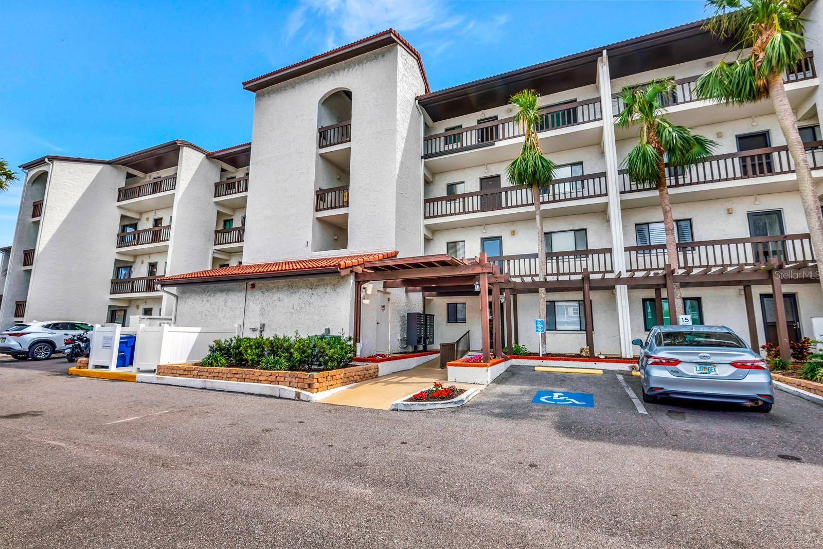 1602 STICKNEY POINT RD #404, Sarasota, FL 34231