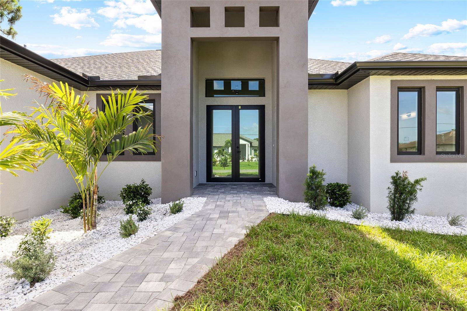 260 TOURNAMENT RD, Rotonda West, FL 33947