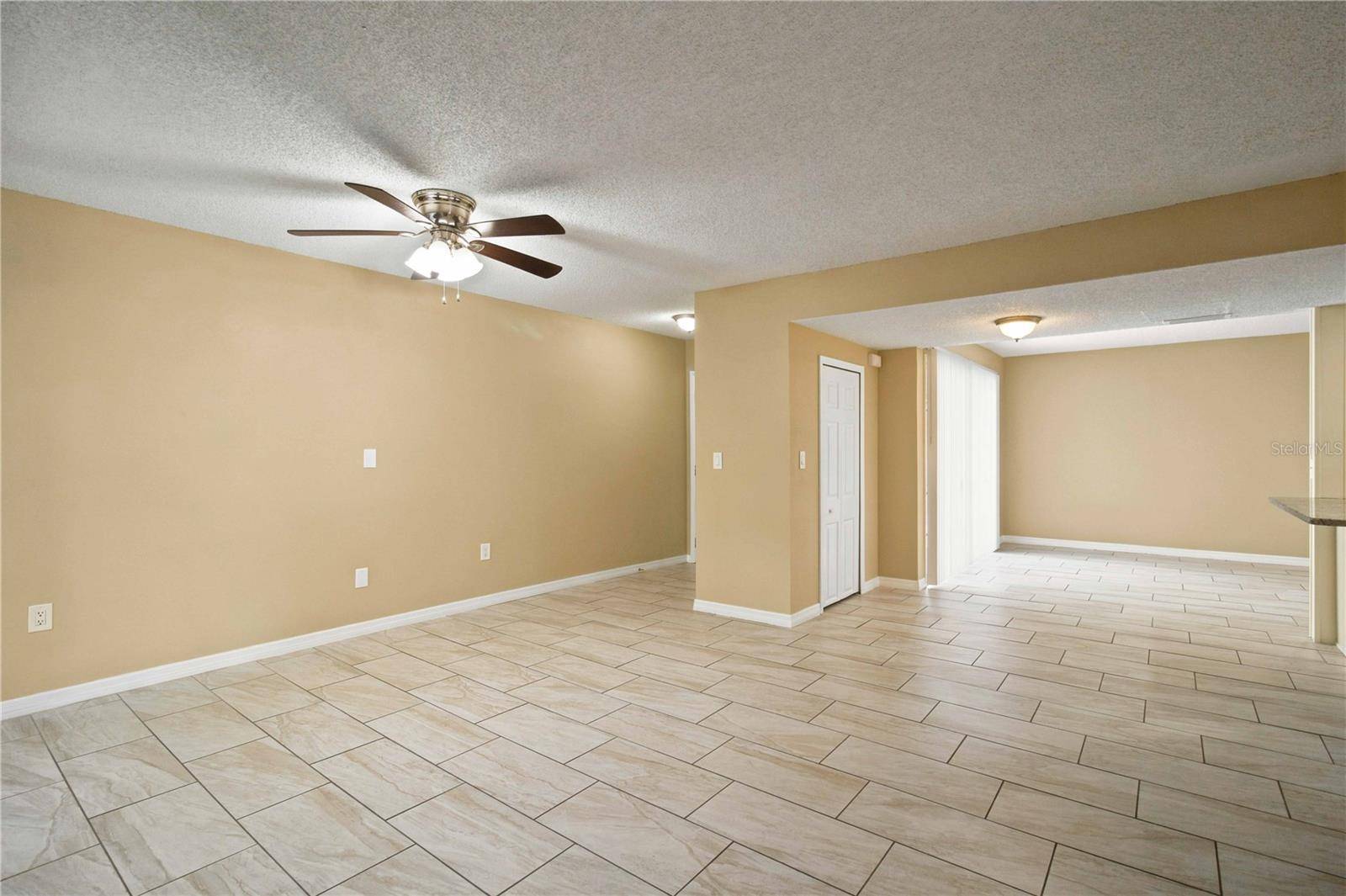 1006 LONGFELLOW CT, Sarasota, FL 34243