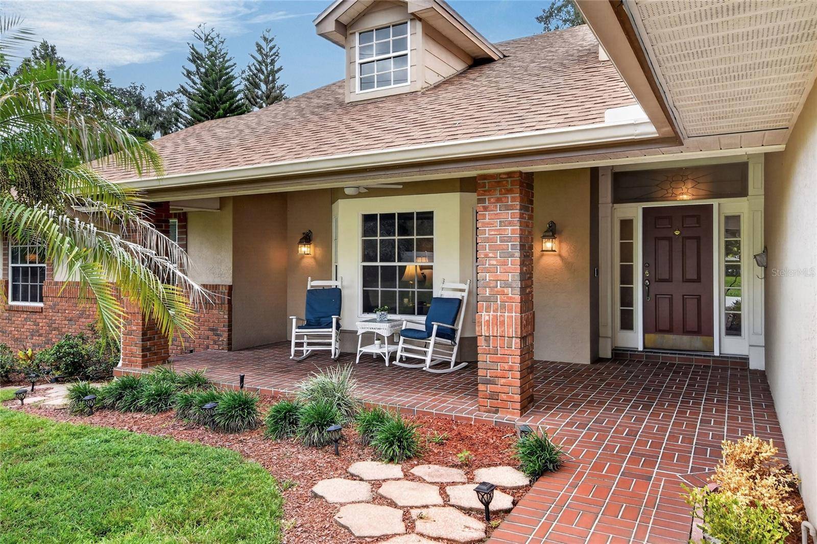 1221 E EDGEWOOD DR DR, Lakeland, FL 33803