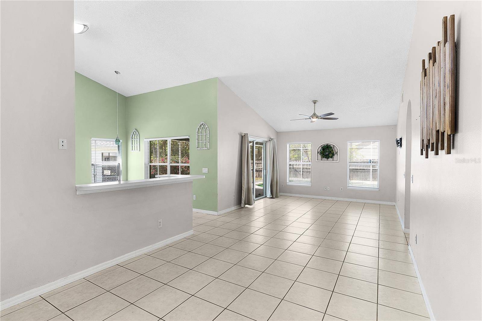 40045 PALM ST, Lady Lake, FL 32159