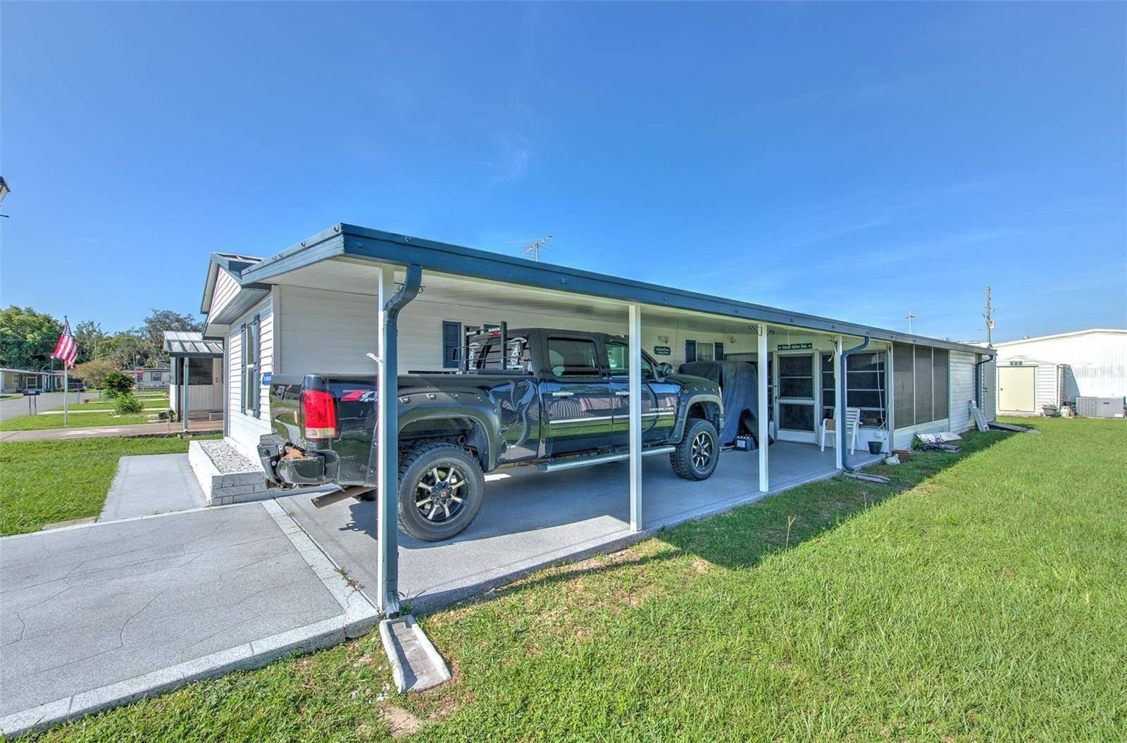 5309 MONTEGO DR, Zephyrhills, FL 33541