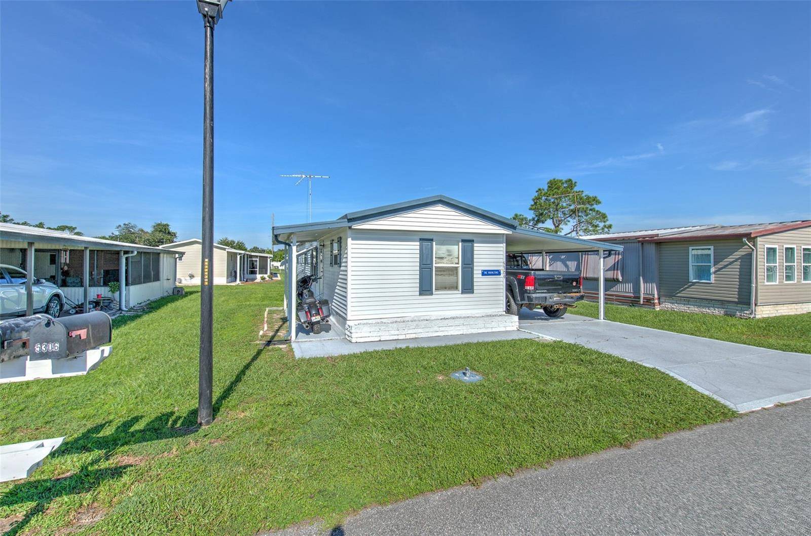 5309 MONTEGO DR, Zephyrhills, FL 33541