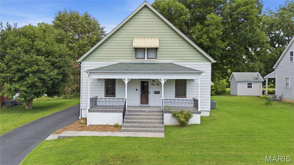 310 N Briegel ST, Columbia, IL 62236