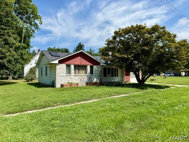 207 Pine ST, Greenfield, IL 62044