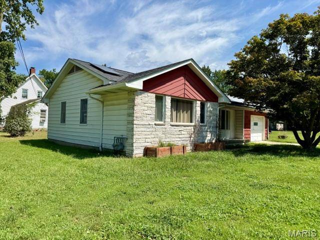 207 Pine ST, Greenfield, IL 62044