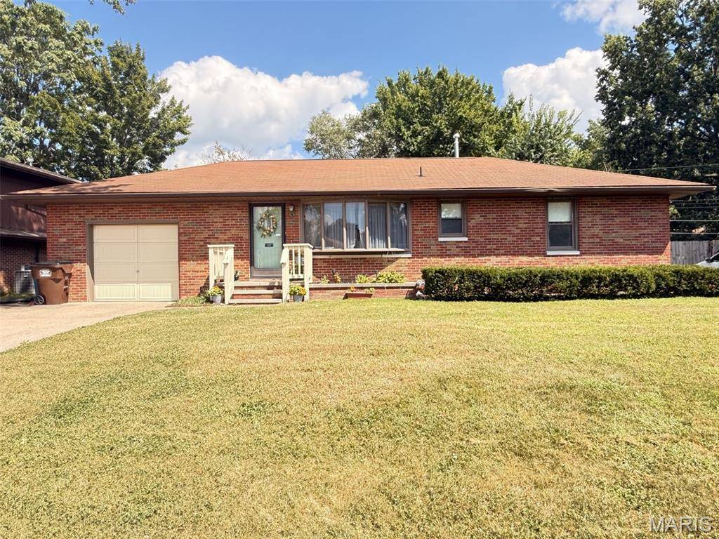 142 Reno AVE, East Alton, IL 62024