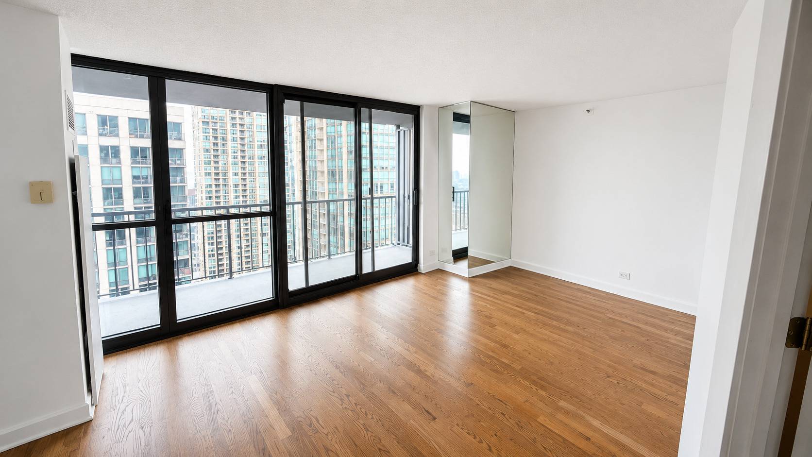 10 E Ontario ST #4007, Chicago, IL 60611