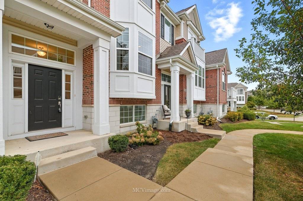 2967 Madison DR, Naperville, IL 60564