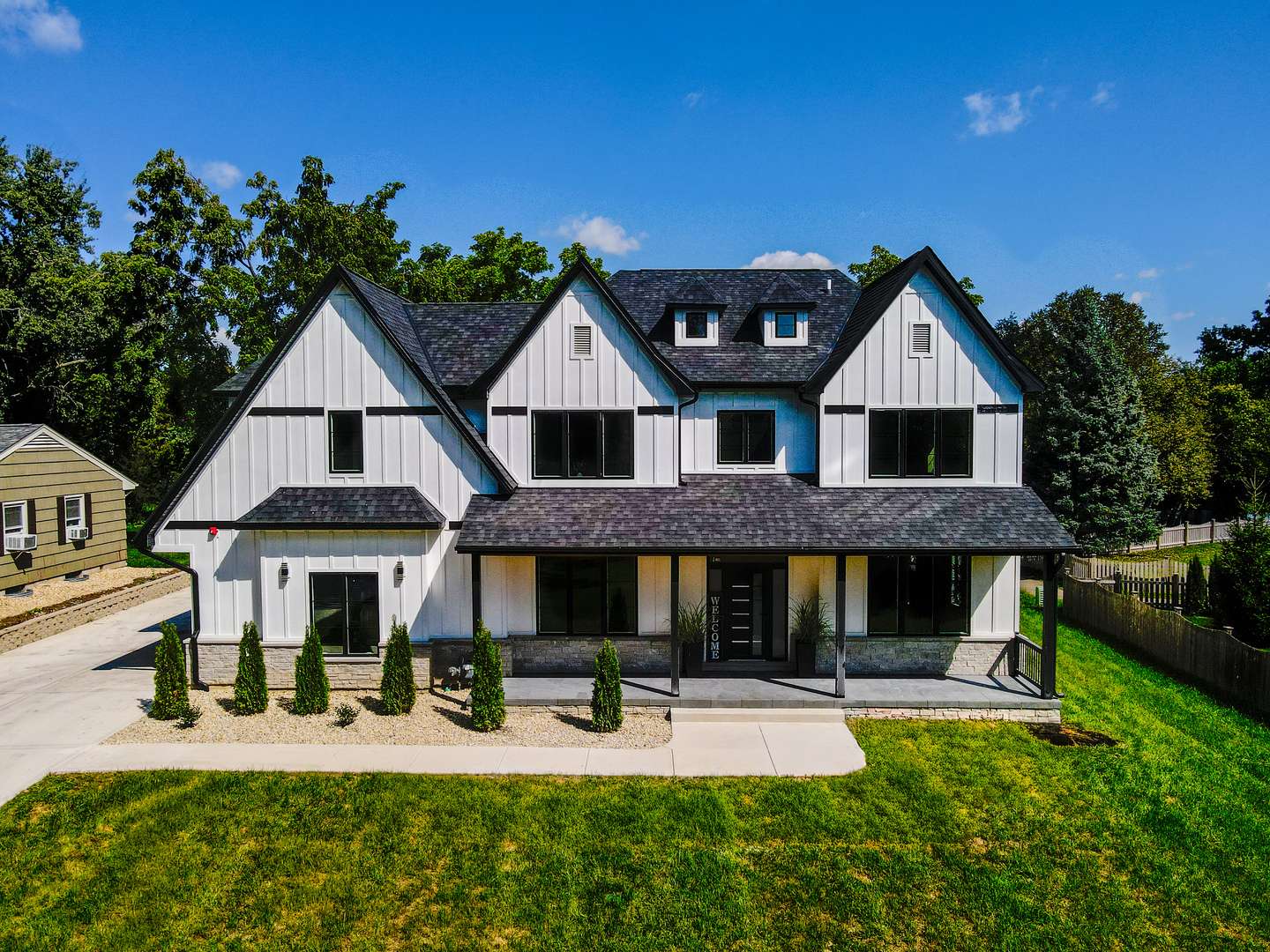 234 E 58th PL, Westmont, IL 60559