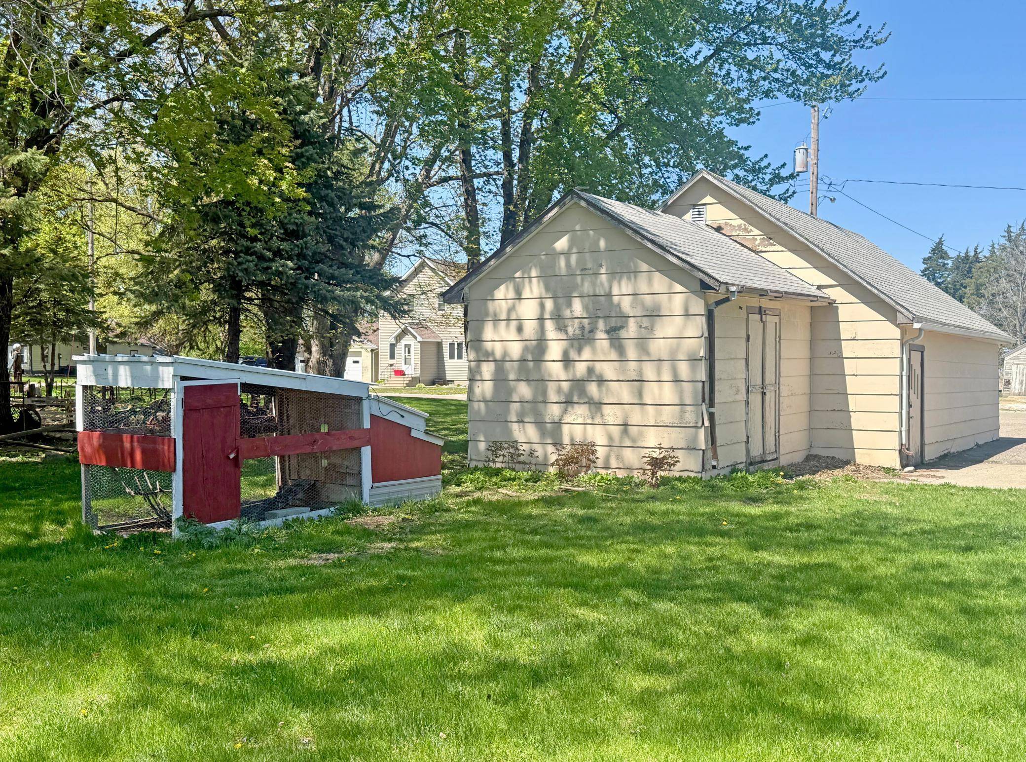 217 Pearl ST W, Amboy, MN 56010