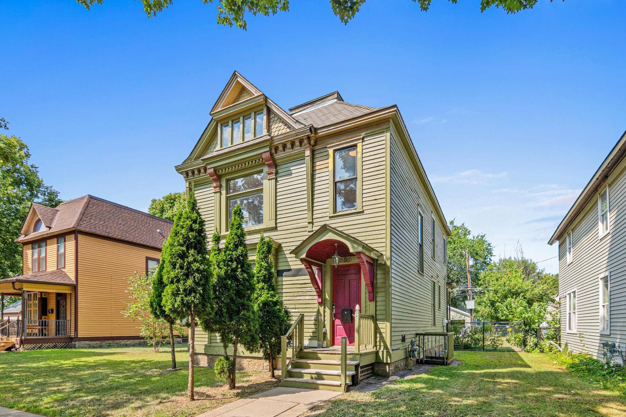 553 Sherburne AVE, Saint Paul, MN 55103