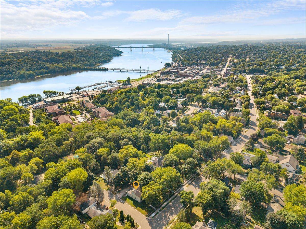 921 4th ST N, Stillwater, MN 55082