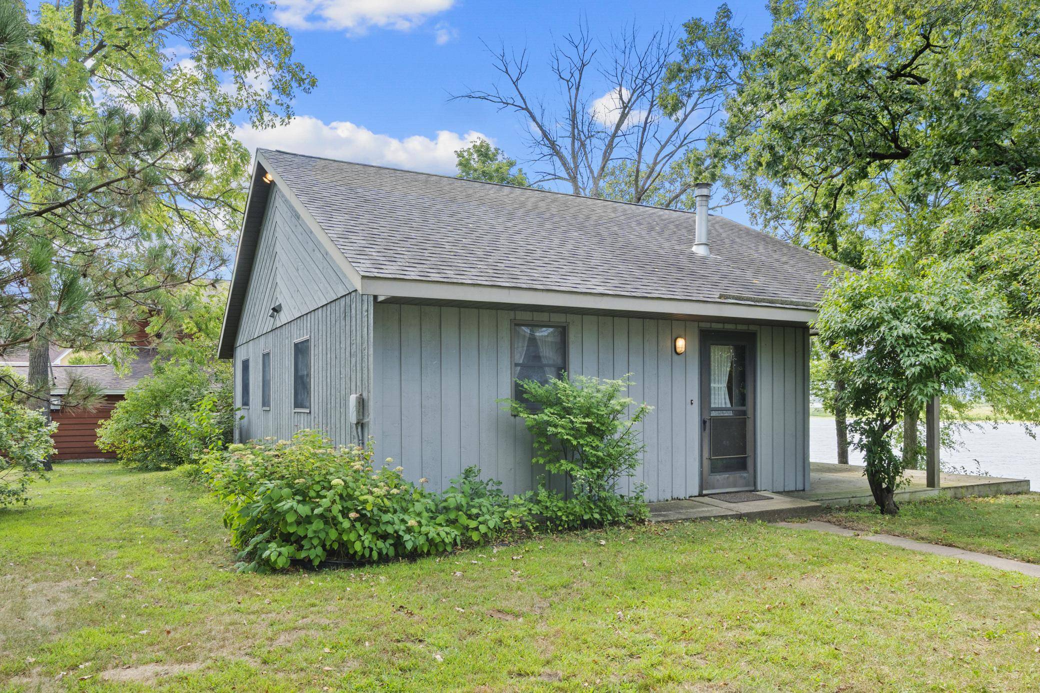 1366 S River RD, Buffalo City, WI 54622