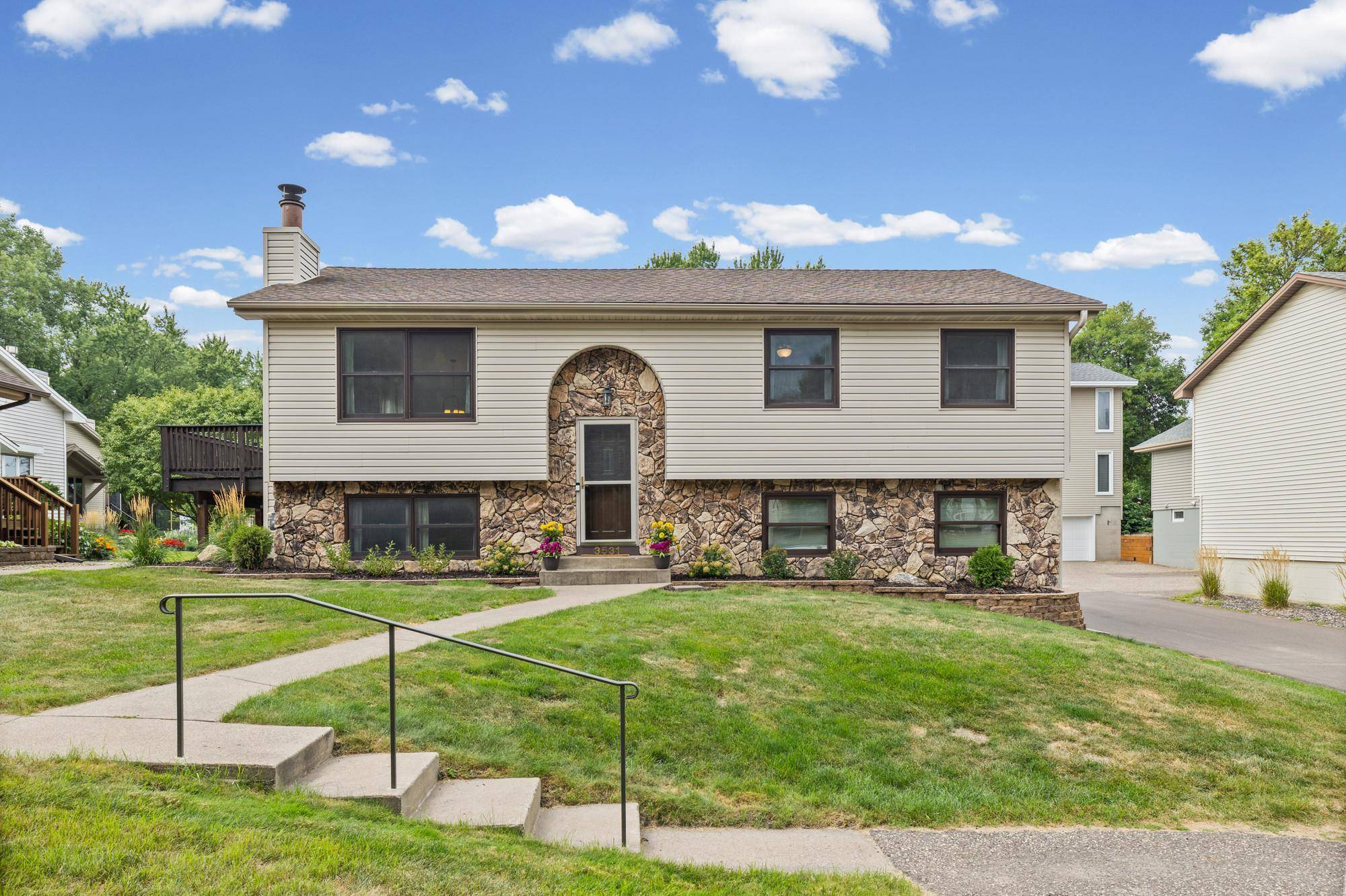 3531 Pilgrim LN N, Plymouth, MN 55441