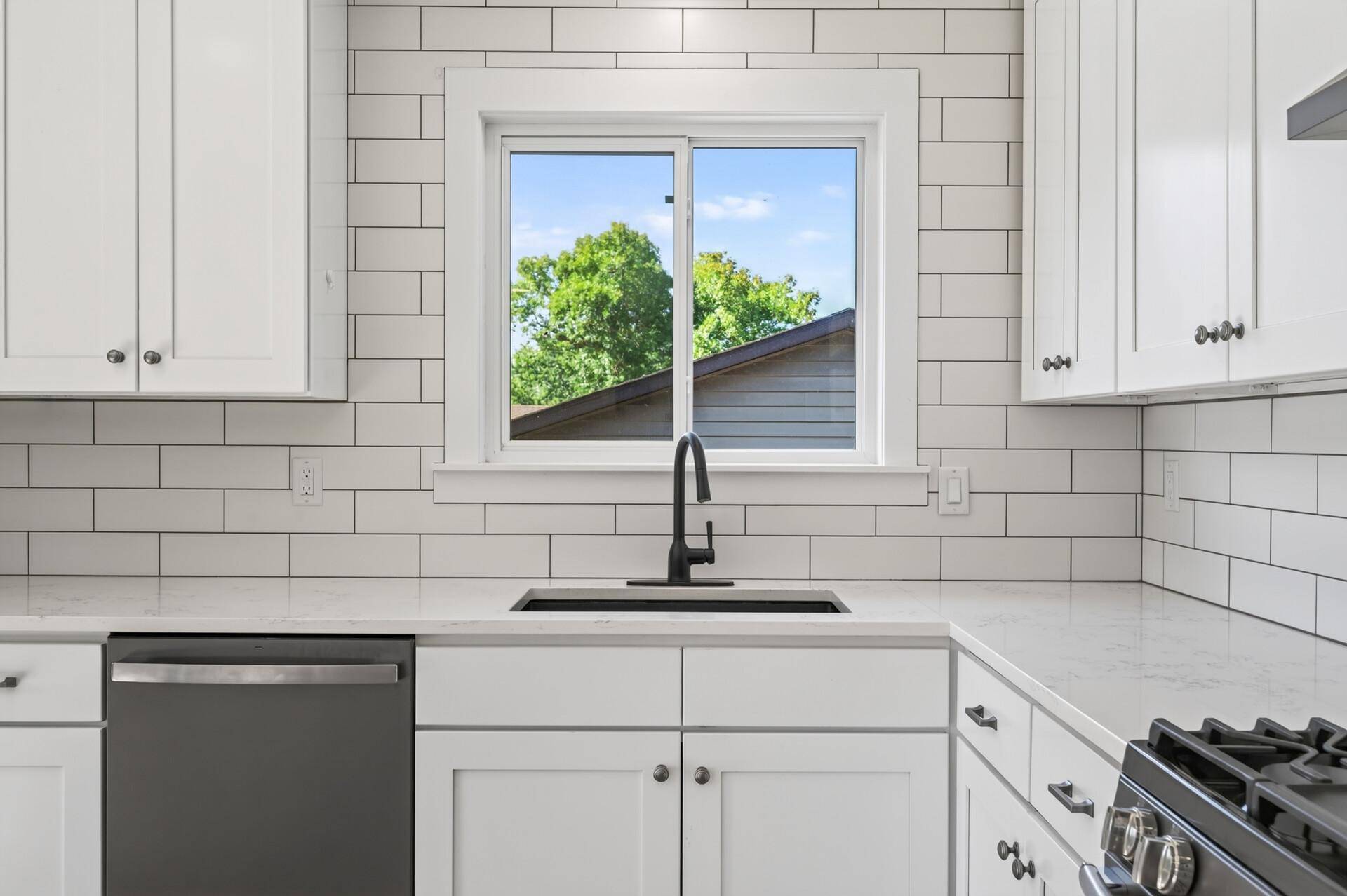 2667 Hawthorne LN, Stillwater, MN 55082