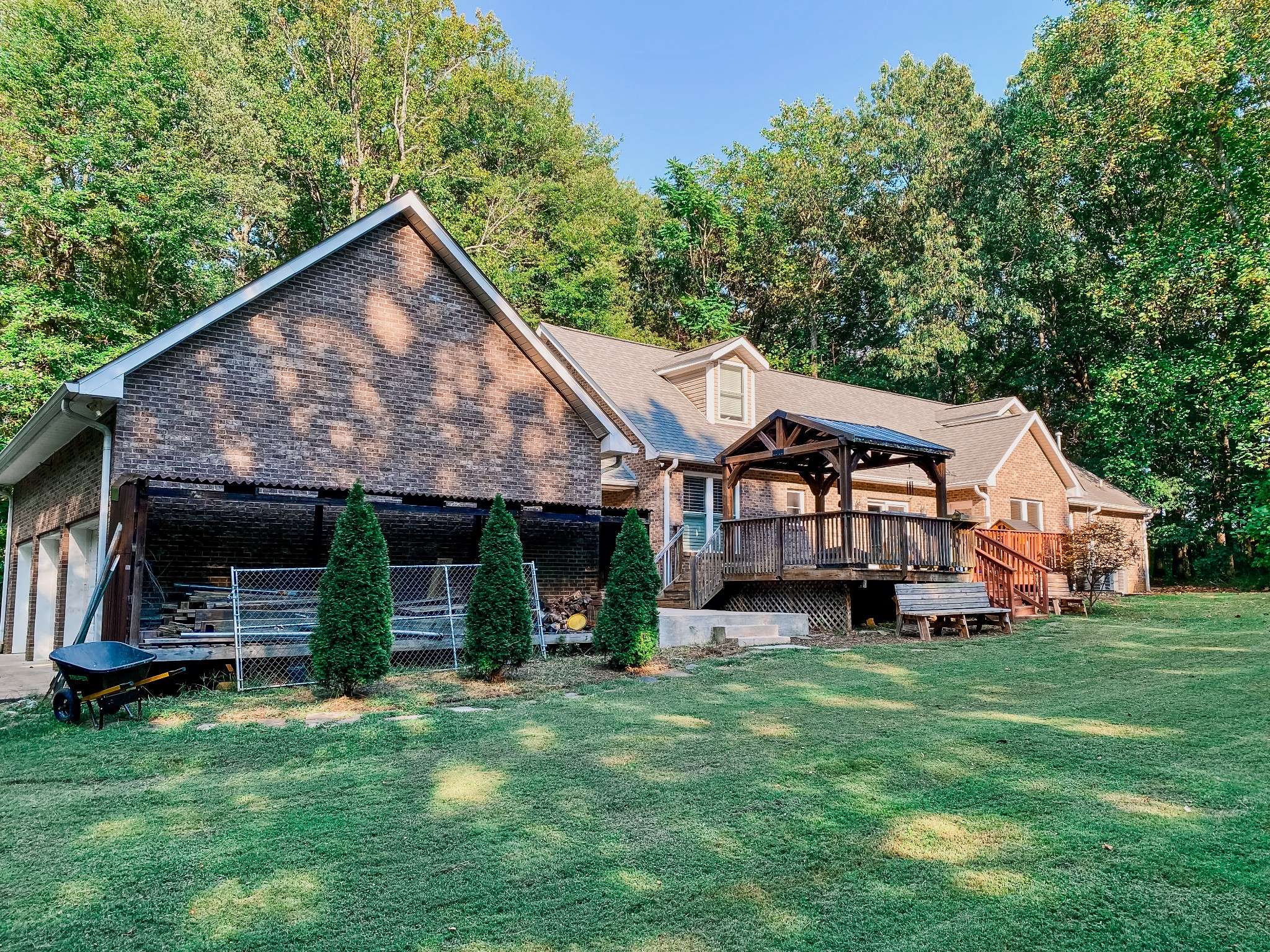 1006 Clearview Pt, Cottontown, TN 37048