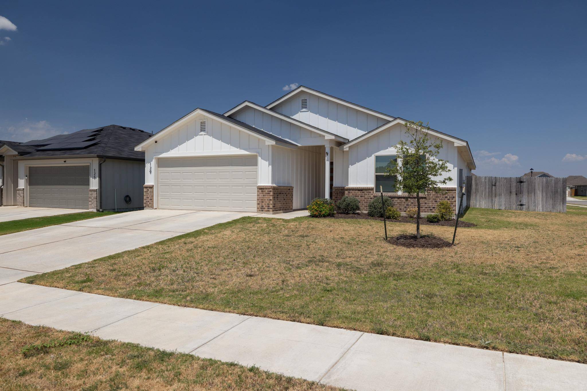 129 Maybelline RD, Jarrell, TX 76537