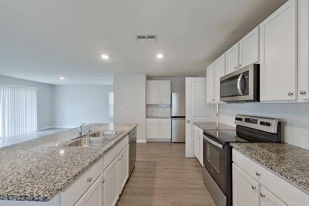 8711 SW 44TH CT, Ocala, FL 34476
