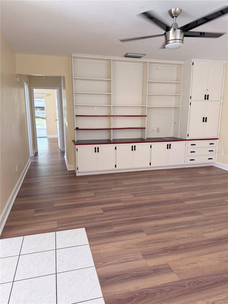 402 DORCHESTER PL #44, Sun City Center, FL 33573