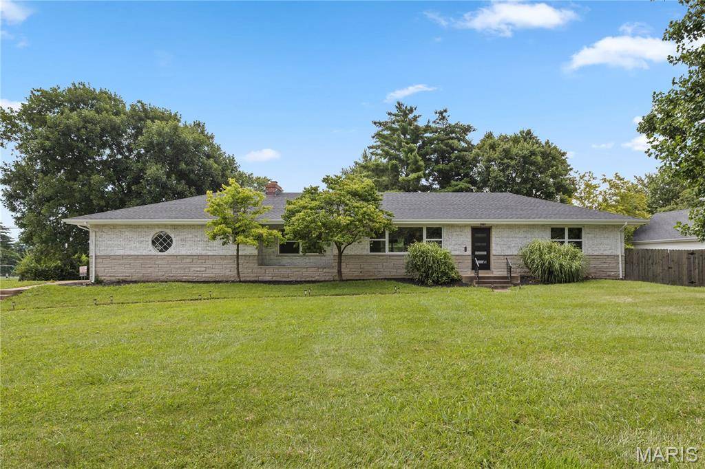504 Wren AVE, Manchester, MO 63021