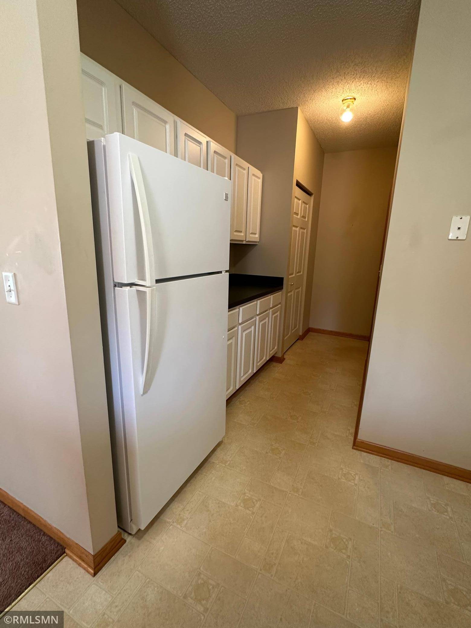 603 Providence DR, Shakopee, MN 55379