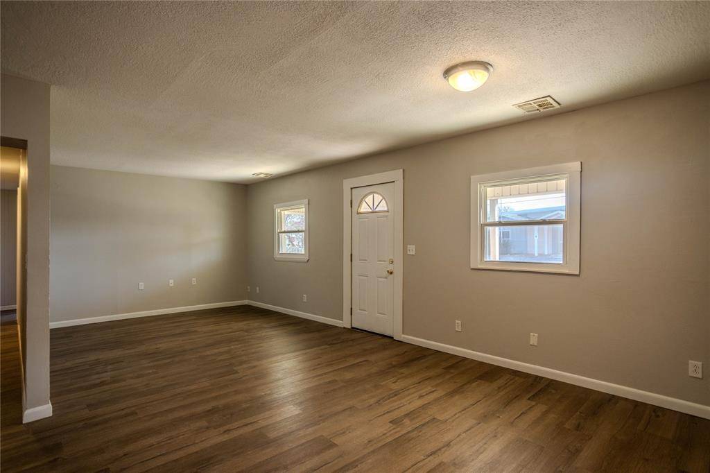207 N Reimer ST, Corn, OK 73024