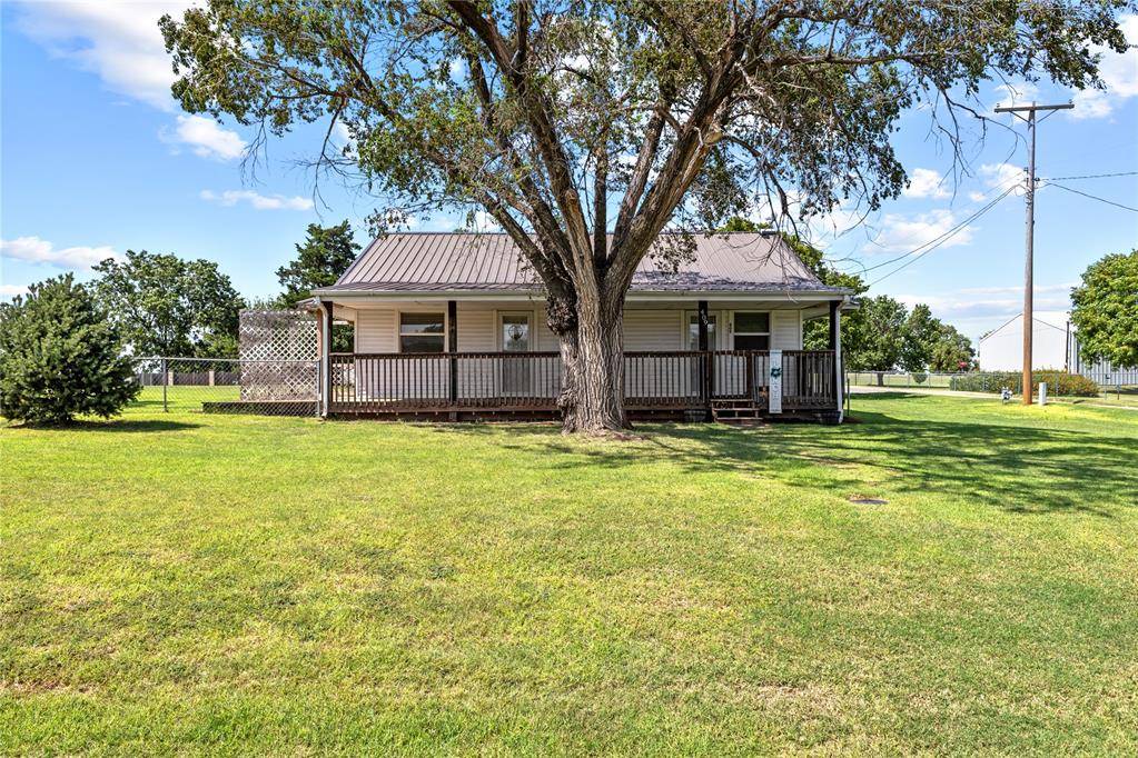 409 W 6th ST, Bessie, OK 73622
