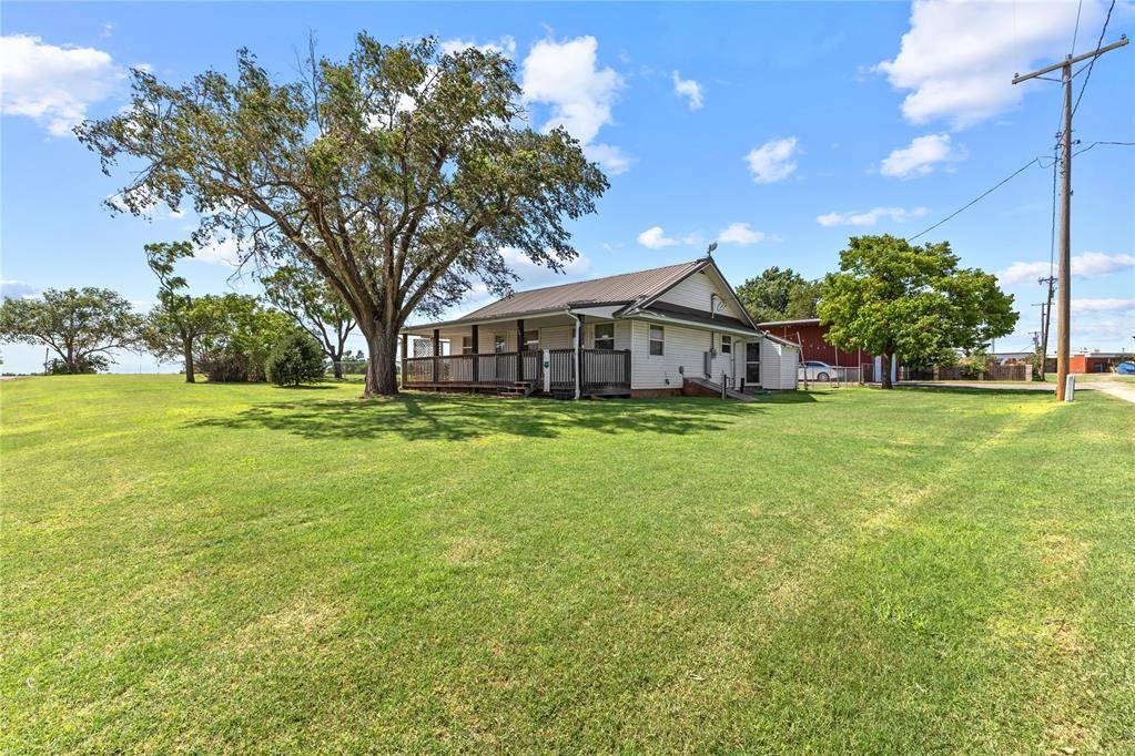 409 W 6th ST, Bessie, OK 73622
