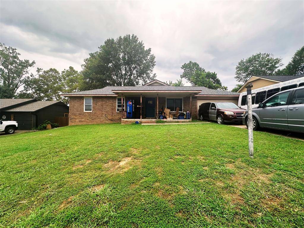 121 N Meigs ST, Fort Gibson, OK 74434