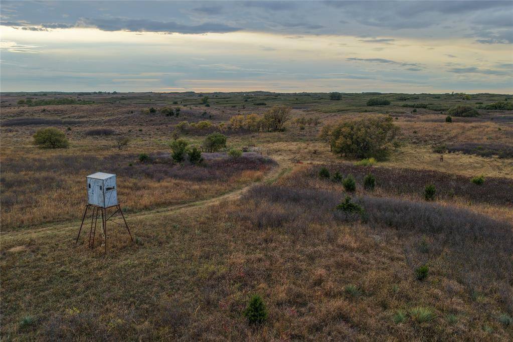 000 S County Rd 195, Arnett, OK 73832