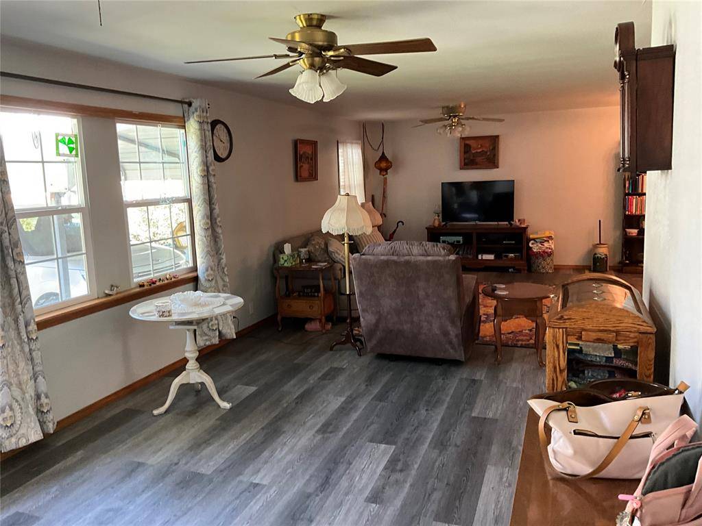 4 N Orray ST, Coalgate, OK 74538