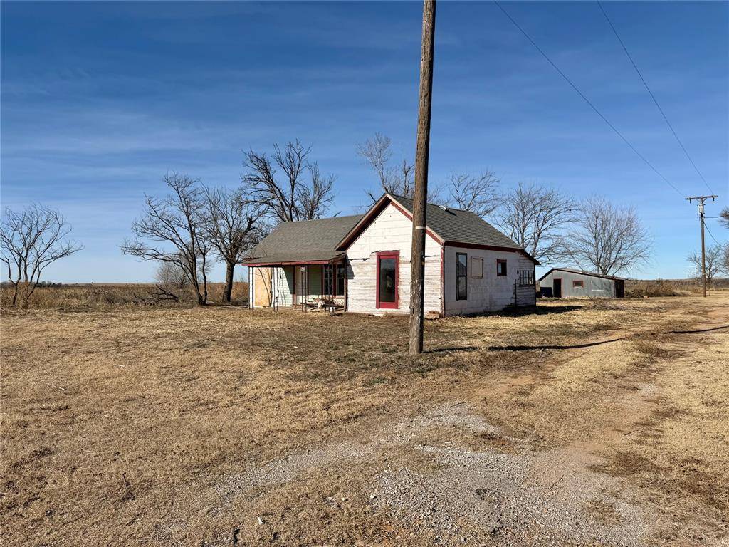109 W 2nd ST, Custer City, OK 73639